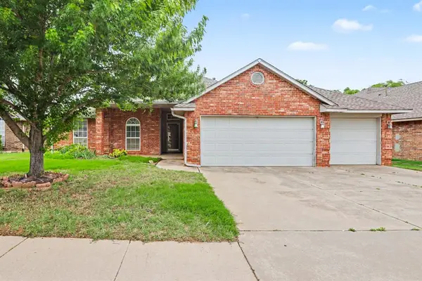 3825 Pamela Lane, Yukon, OK 73099