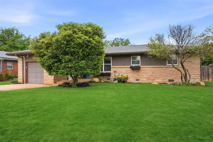 319 Cameron Drive, Altus, OK 73521 - #2