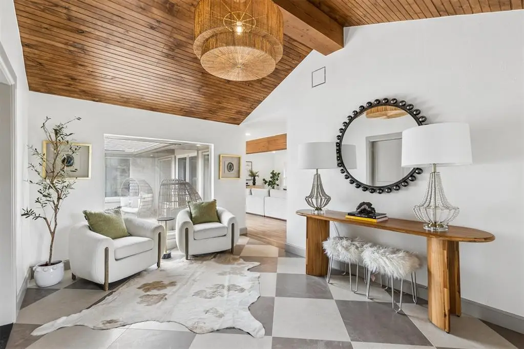 1114 W Wilshire Boulevard, Nichols Hills, OK 73116 - #1