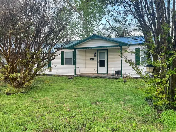 619 W Locust Street, Tecumseh, OK 74873