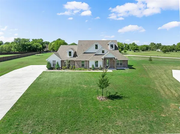 3452 Woodland Springs Drive, Norman, OK 73072