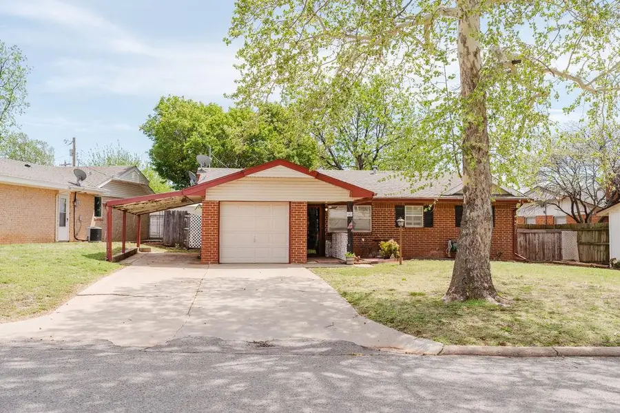 110 Ramsey Place, Elk City, OK 73644 - #3