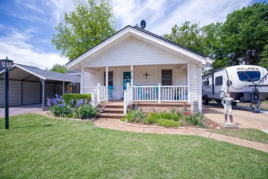 918 S 7th Street, Kingfisher, OK 73750 - #2