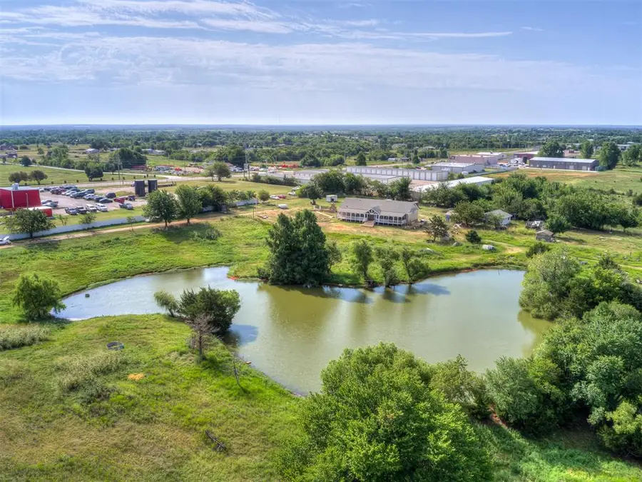 4124 E Horseshoe Lane, Moore, OK 73160 - #2