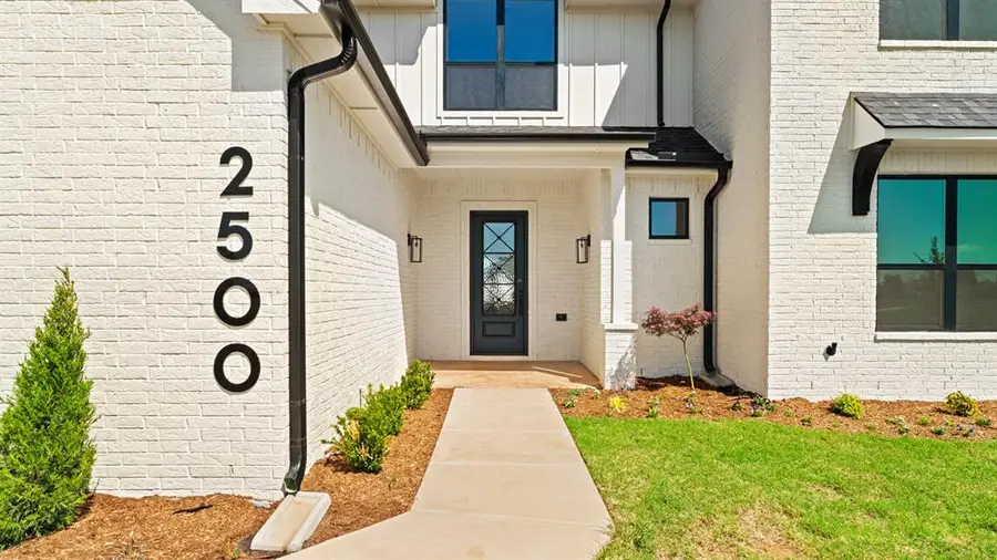 2500 Heathery Park, Oklahoma City, OK 73128 - #2