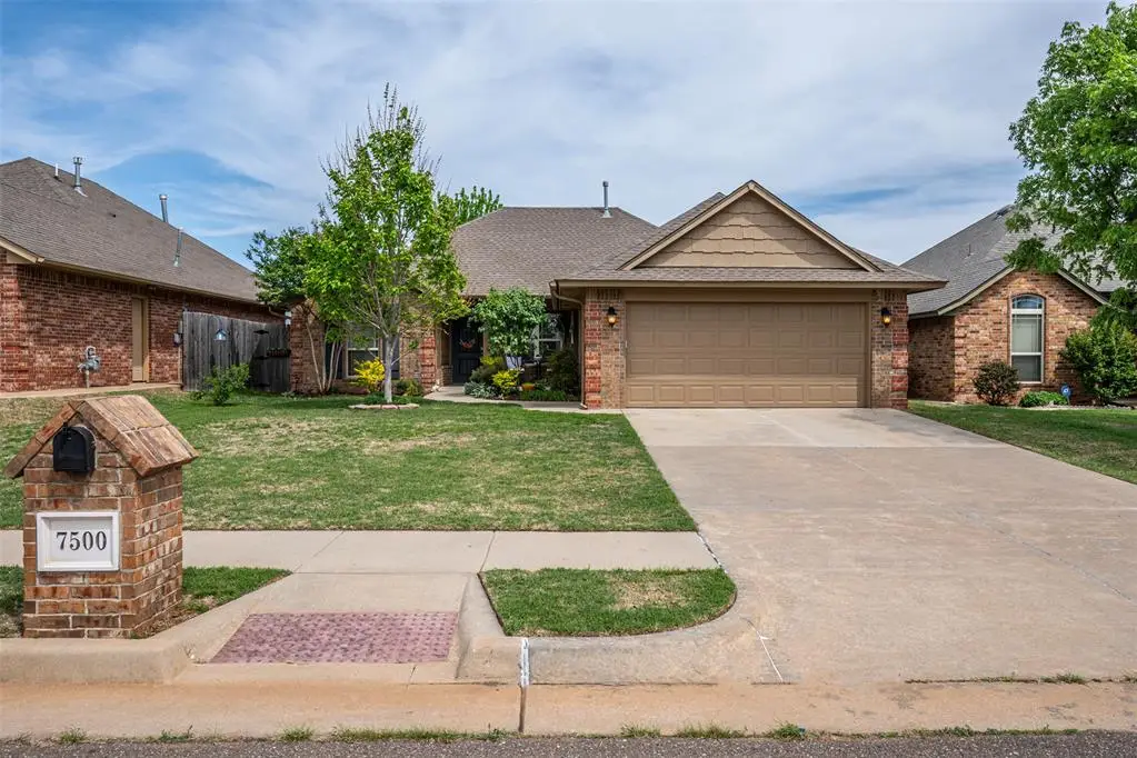 7500 Meadow Lake Drive, Yukon, OK 73099 - #1