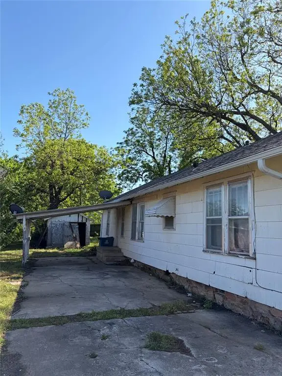 911 E 3rd Street, Cushing, OK 74023 - #2