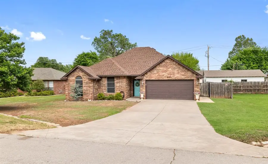 508 N Van Buren Avenue, Blanchard, OK 73010 - #2