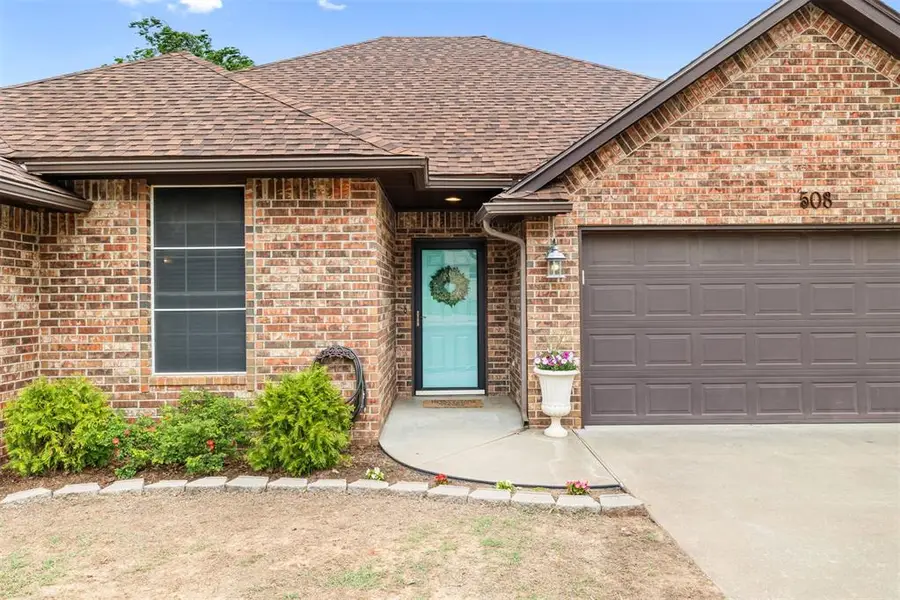 508 N Van Buren Avenue, Blanchard, OK 73010 - #3