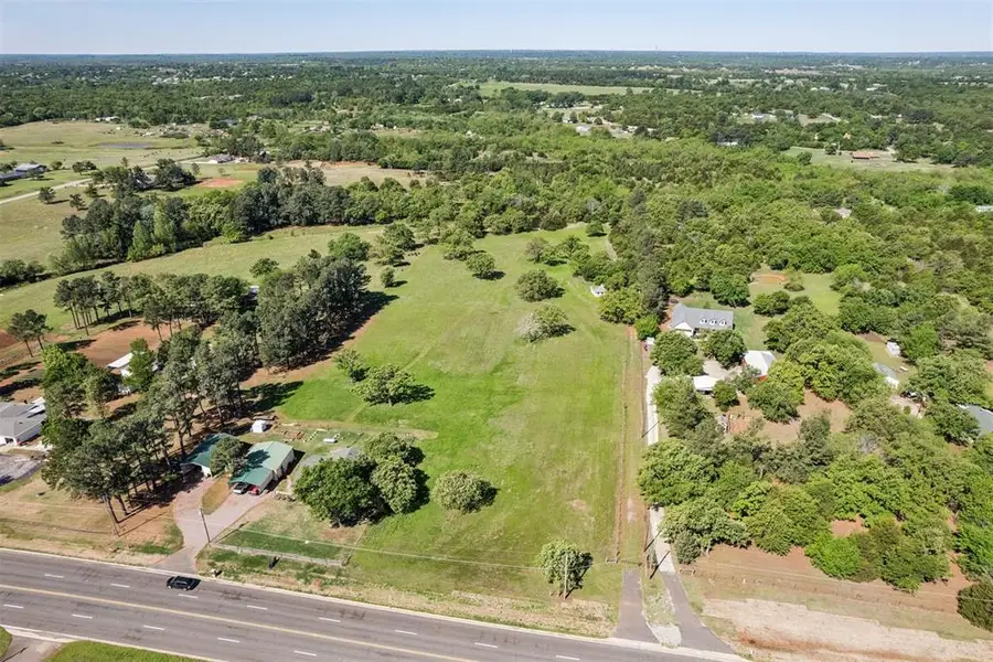 1201 S Harrah Road, Harrah, OK 73045 - #3