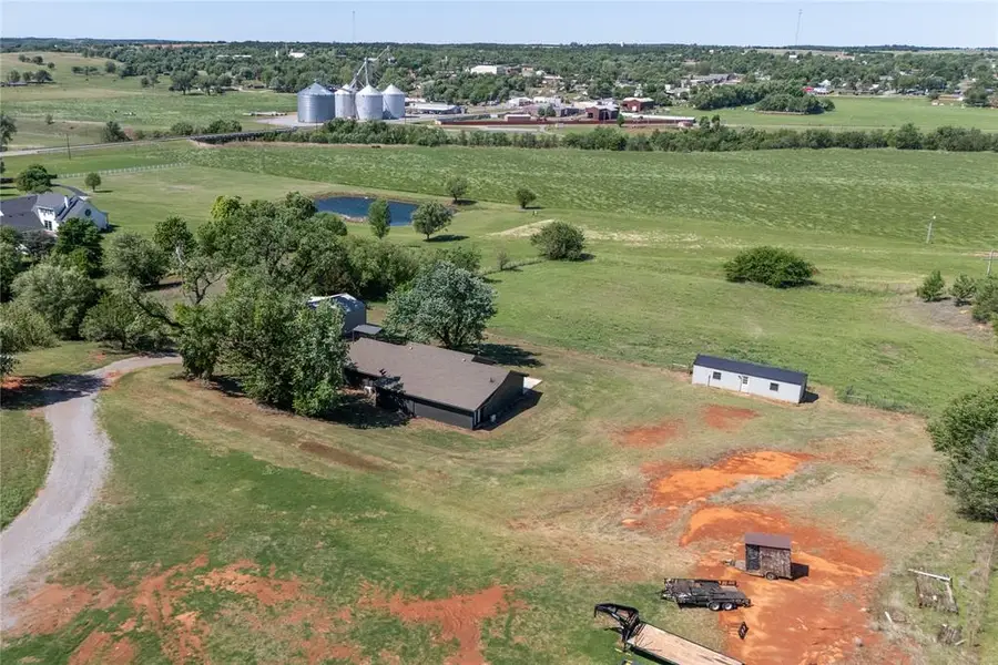 118 E Sugar Creek Drive, Binger, OK 73009 - #2
