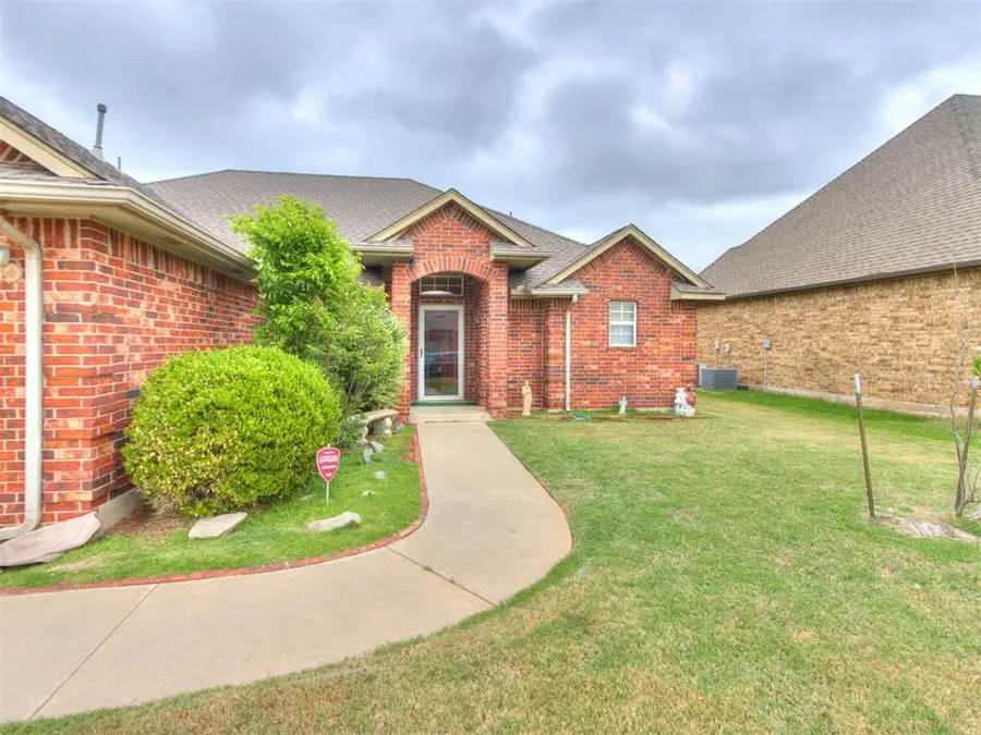10320 Queensbury Drive, Yukon, OK 73099 - #2