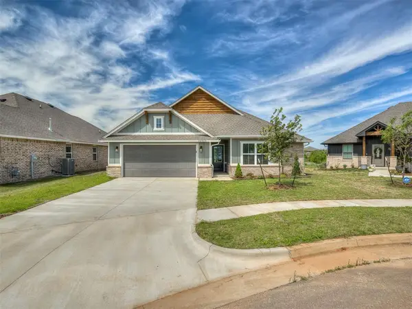 12513 Dolche Vita Drive, Yukon, OK 73099
