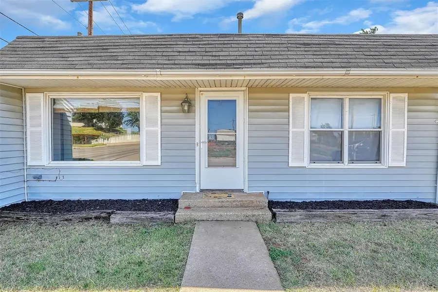 1106 N Indiana Street, Weatherford, OK 73096 - #2