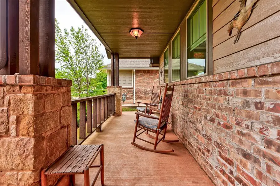 2712 Pebble Creek Street, Moore, OK 73160 - #3