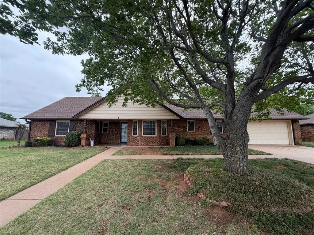 1219 N Elm Street, Weatherford, OK 73096 - #1