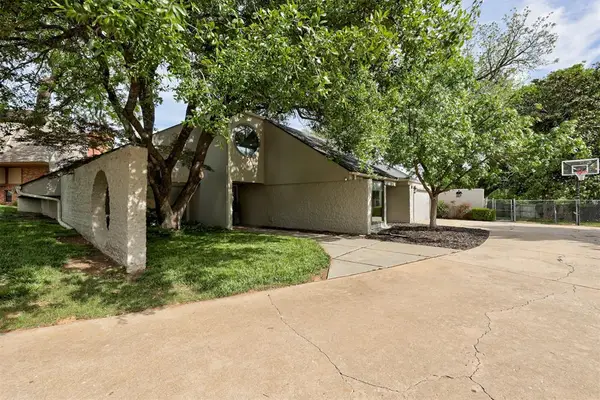 3 Rustic Hills Street, Norman, OK 73072