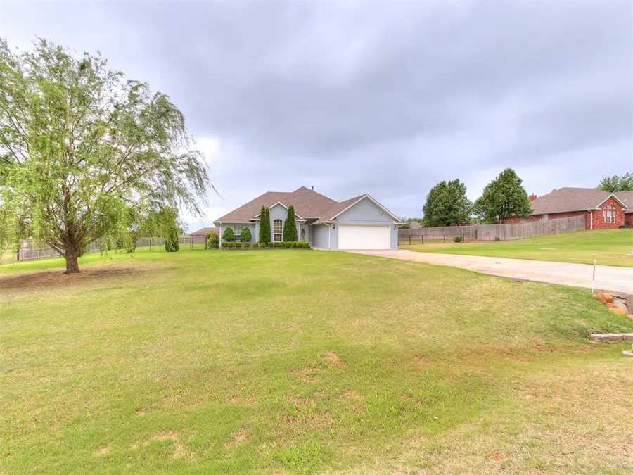 20328 SE 37th Street, Harrah, OK 73045 - #2