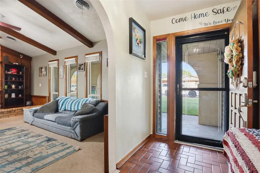 2206 N Canyon Street, Guymon, OK 73942 - #2