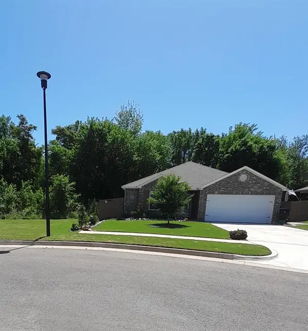 1927 Dillards Drive, Chickasha, OK 73018