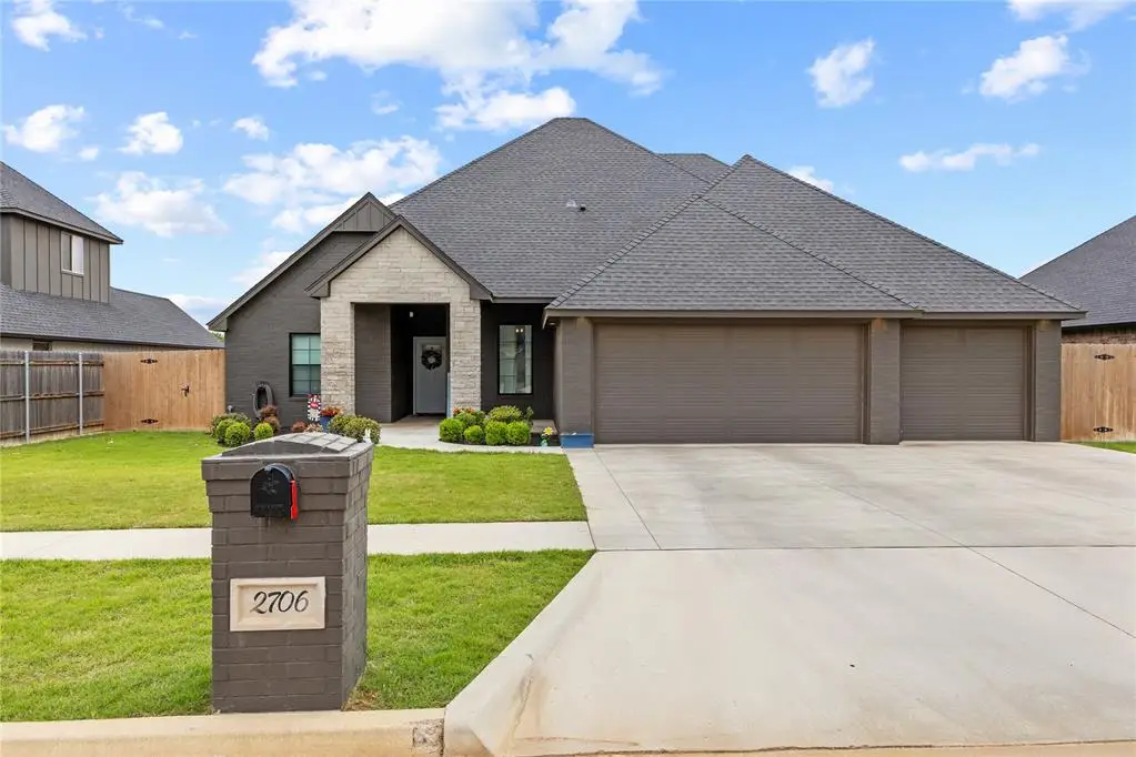 2706 Cloud Nine Circle, Weatherford, OK 73096 - #1