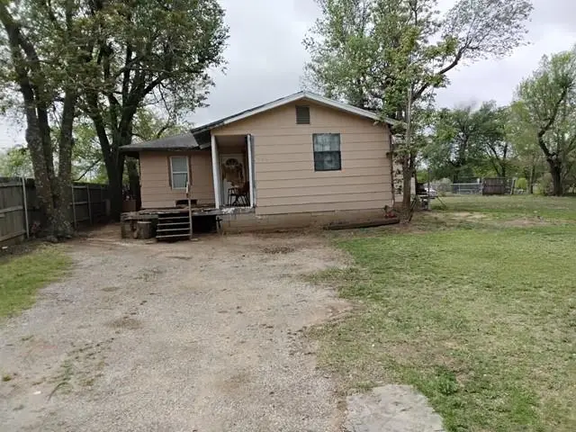 607 W Cheyenne Street, El Reno, OK 73036 - #1