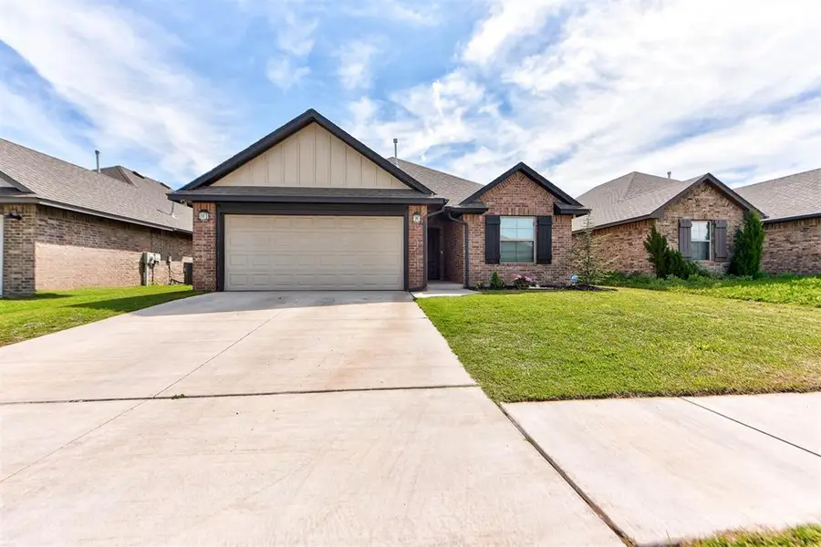 4216 Royal Garden Drive, Yukon, OK 73099 - #2