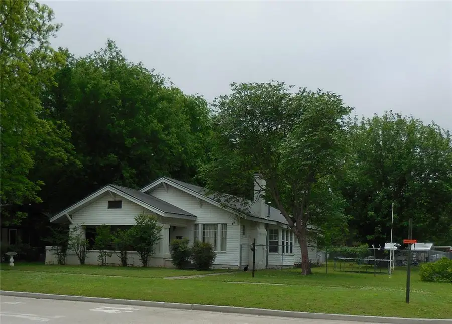 601 S 3rd Street, Davis, OK 73030 - #2