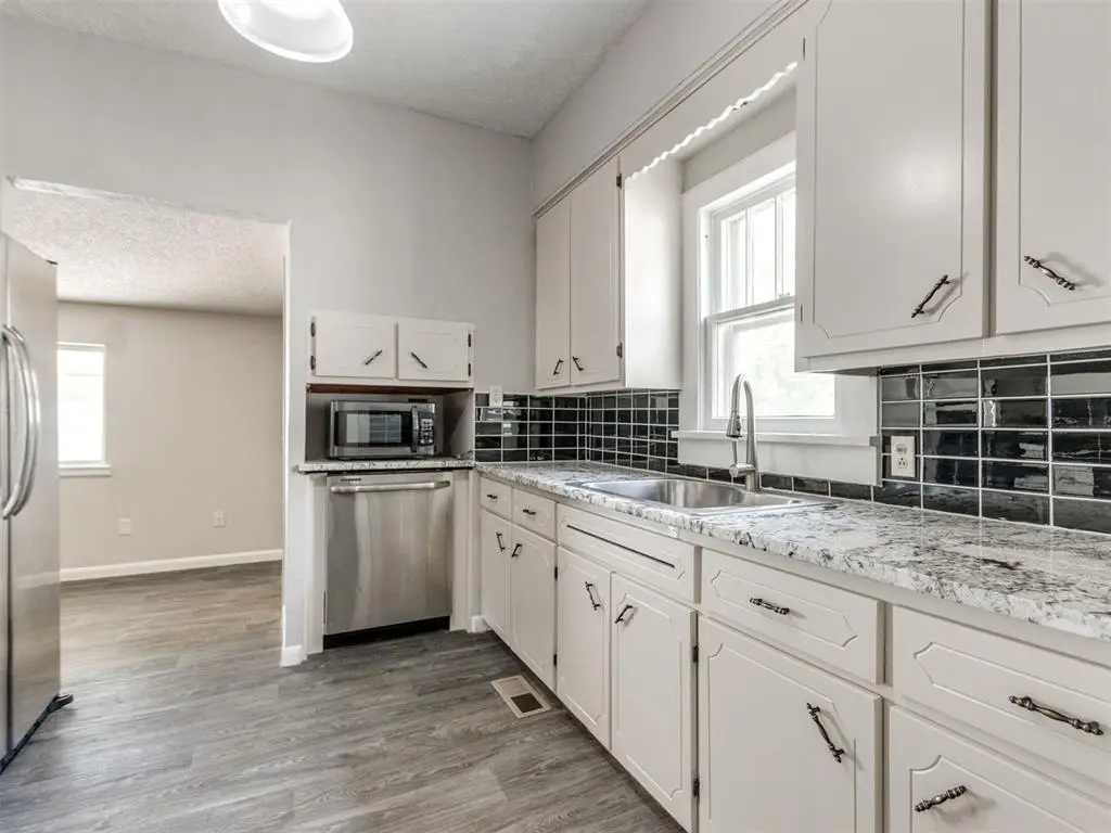 1024 S 13th Street, Chickasha, OK 73018 - #1