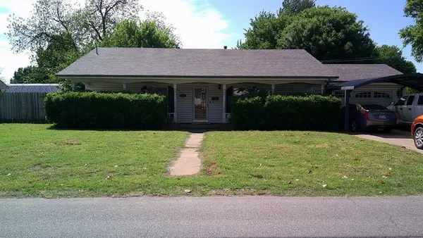 801 S 7th Streets, Marlow, OK 73055