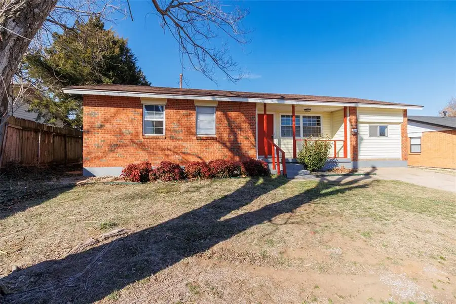 205 Oak Street, Elgin, OK 73538 - #3