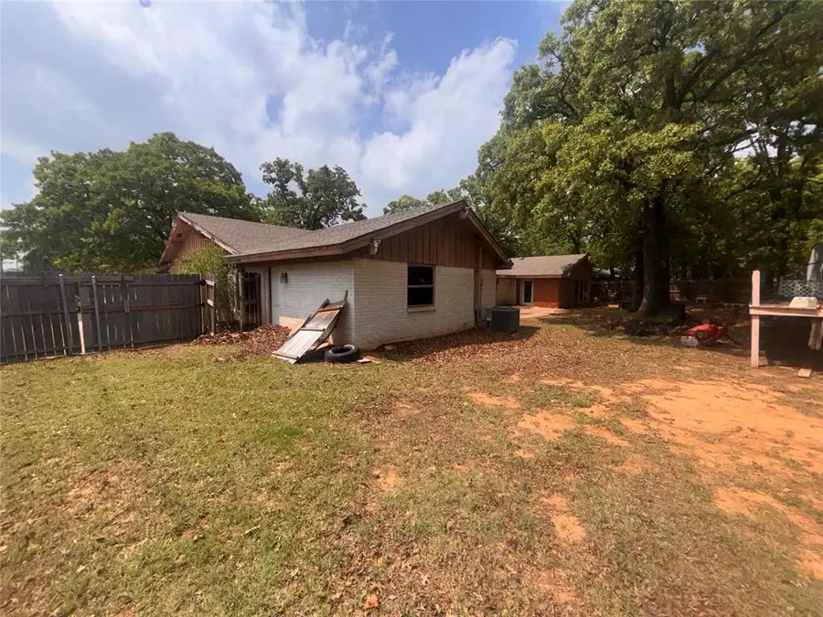 2502 Linwood Drive, Duncan, OK 73533 - #2