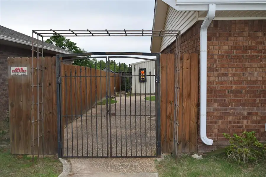 1199 E Reynolds Road, McAlester, OK 74501 - #3