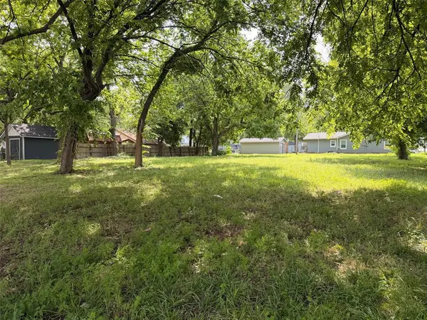 509 E Chickasaw Street, Wynnewood, OK 73098