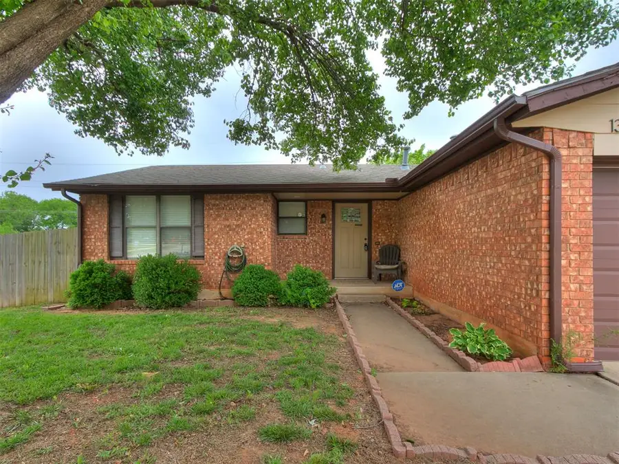 1300 Knollwood Terrace, Moore, OK 73160 - #2