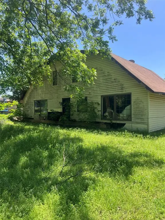 12 W Grant Street, Agra, OK 74824 - #2