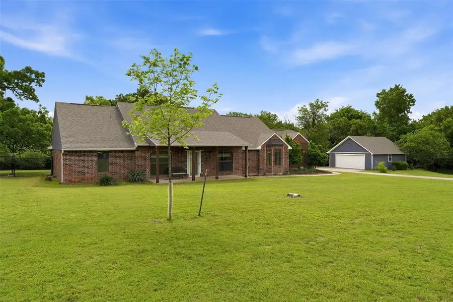 10000 Hunters Way, Edmond, OK 73034 - #2