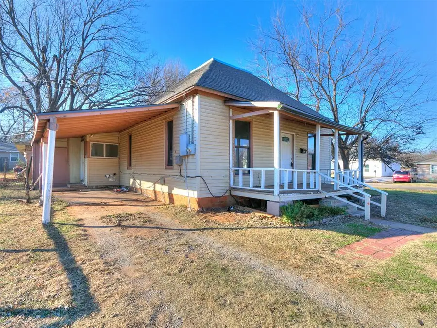 521 N 11th Street, Guthrie, OK 73044 - #2