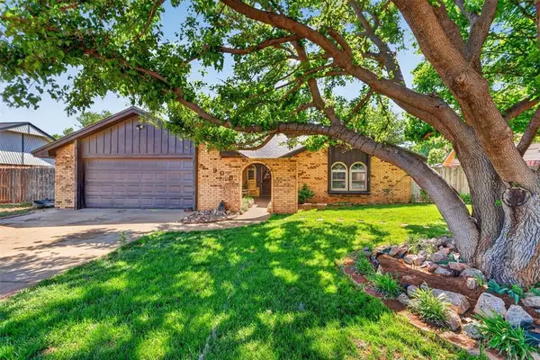 908 Mac Drive, Elk City, OK 73644