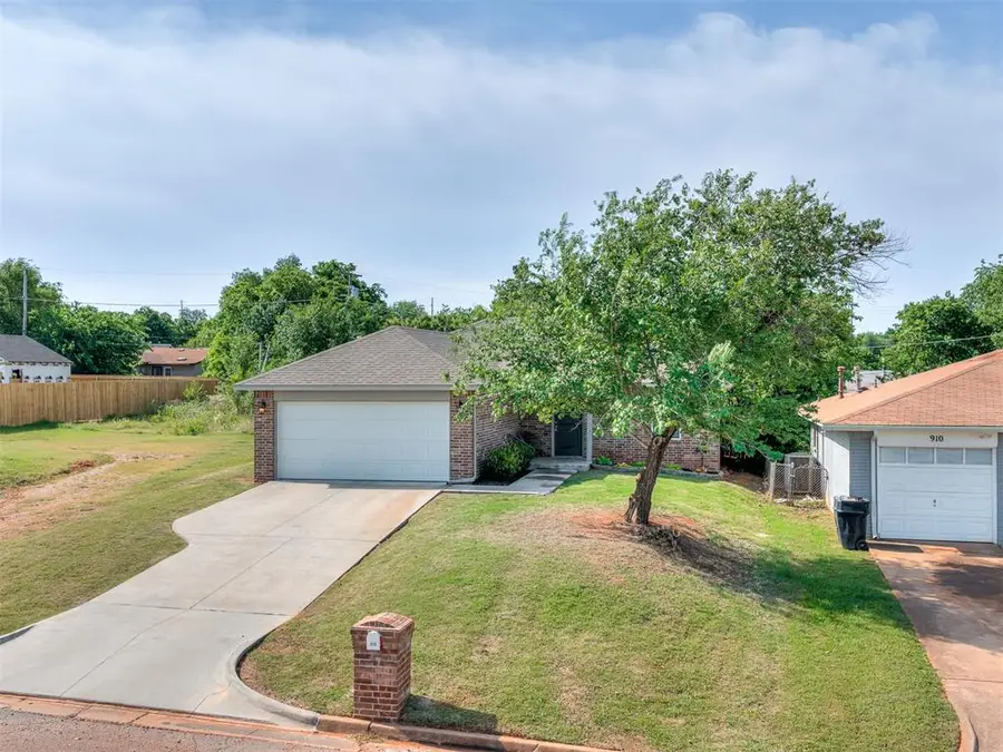 916 E Hill Street, Oklahoma City, OK 73105 - #3