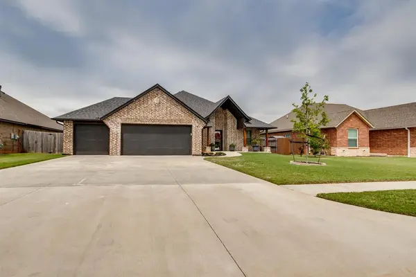 1731 W Zachary Way, Mustang, OK 73064