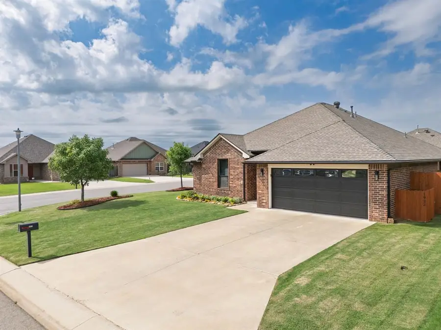 1922 Glenbrook Drive, Shawnee, OK 74804 - #3