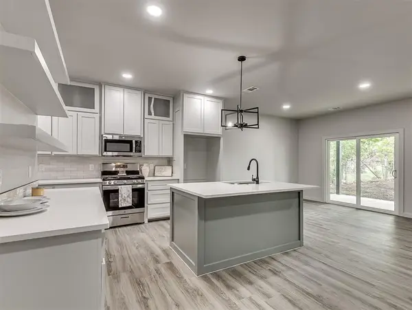2013 W Harlow Place, Oklahoma City, OK 73127
