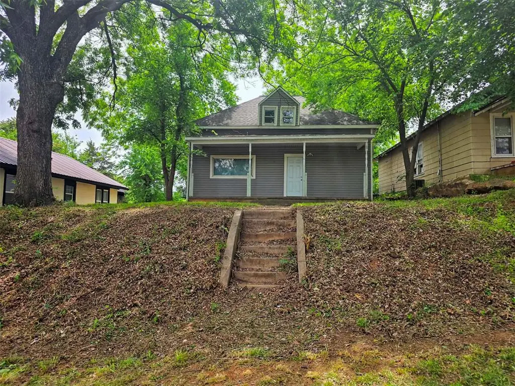 907 W Minnesota Avenue, Chickasha, OK 73018 - #1