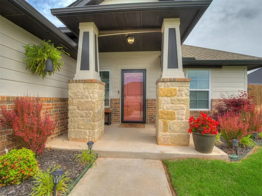 2416 Creek Side Circle, Moore, OK 73160 - #3