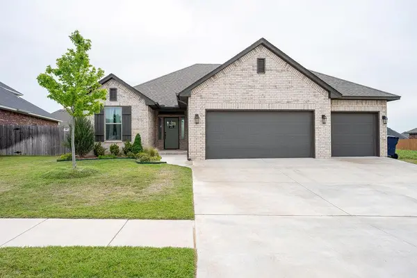 4604 Bermuda Drive, Mustang, OK 73064