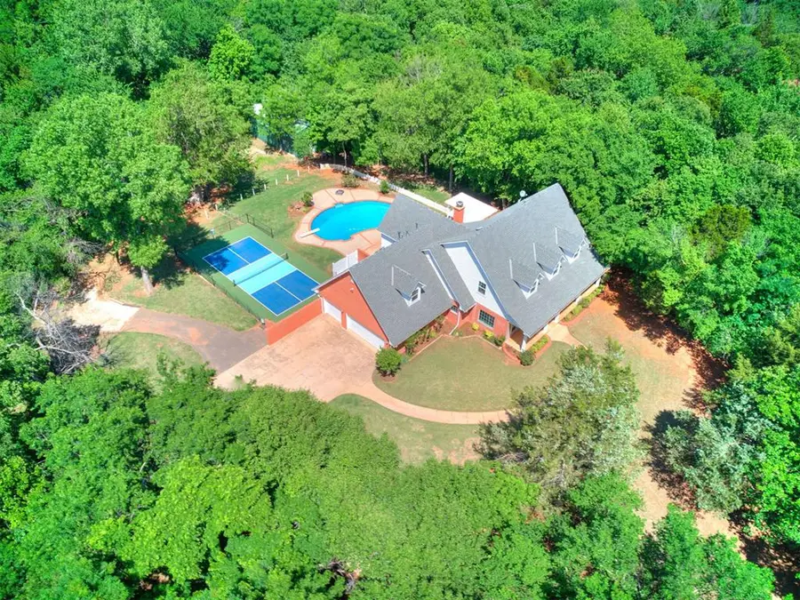 1851 Silver Oaks Drive, Edmond, OK 73025 - #2