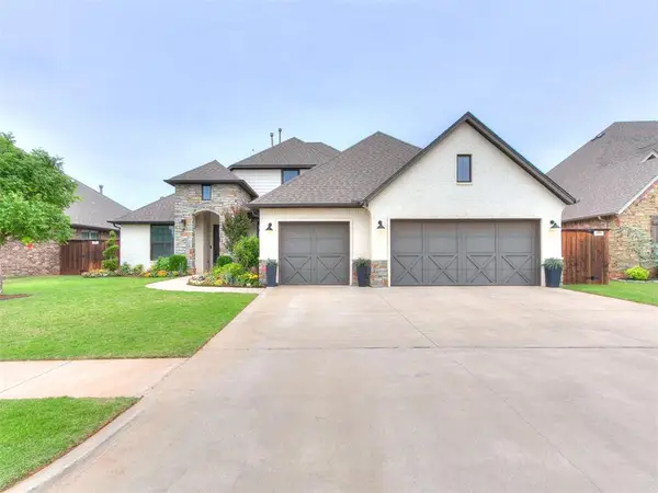 14816 Chambord Drive, Yukon, OK 73099