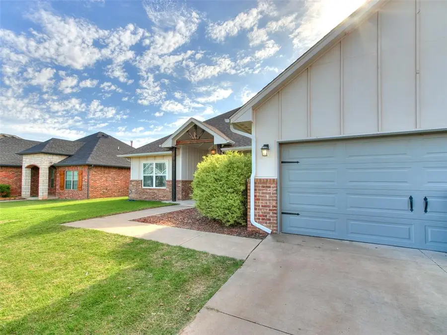 10624 Glover River Drive, Yukon, OK 73099 - #2