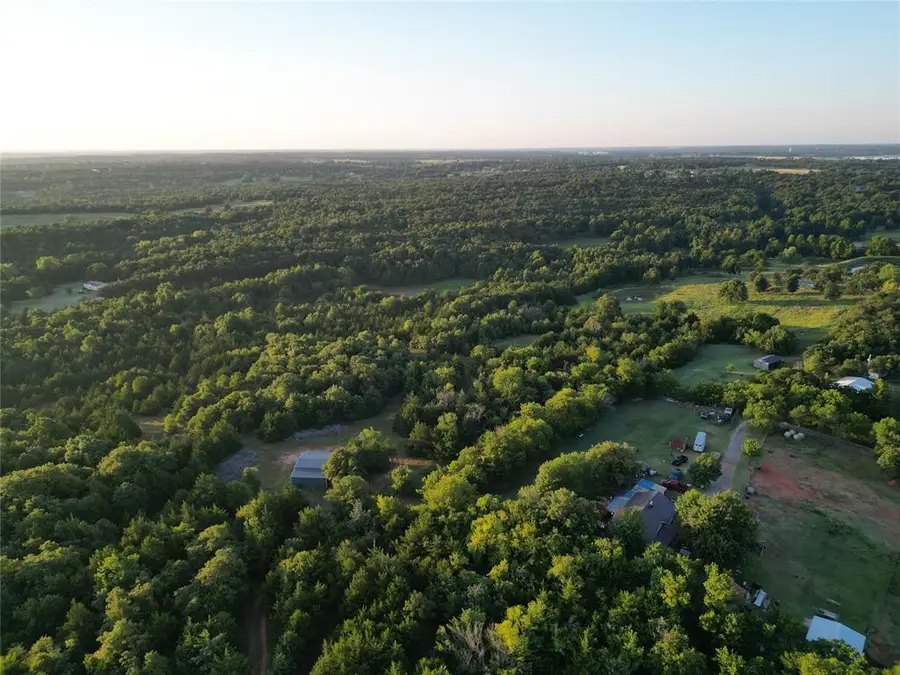 E Wilshire Boulevard, Harrah, OK 73045 - #3